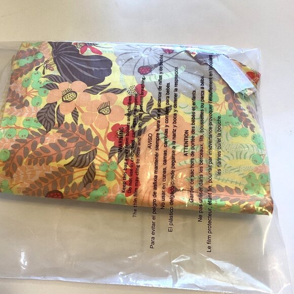 A Bundle Bag of Yellow Cotton Fabric Material Scraps Quilting Sewing Crafting - Picture 8 of 8